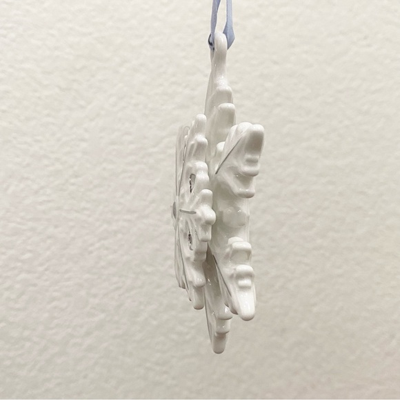 Retired 2015 PANDORA Snowflake Holiday Christmas Ornament - Picture 11 of 12